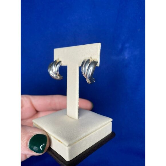 Estate Sterling Silver Half‎ Hoop Fan Design Pierced Post Earrings! 141 - Picture 5 of 9